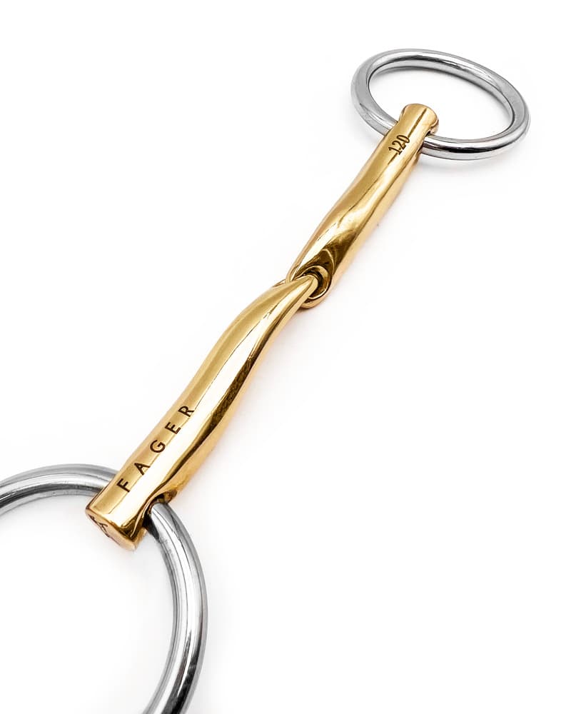 493_766e3a4071-elinl_closeup7367-full