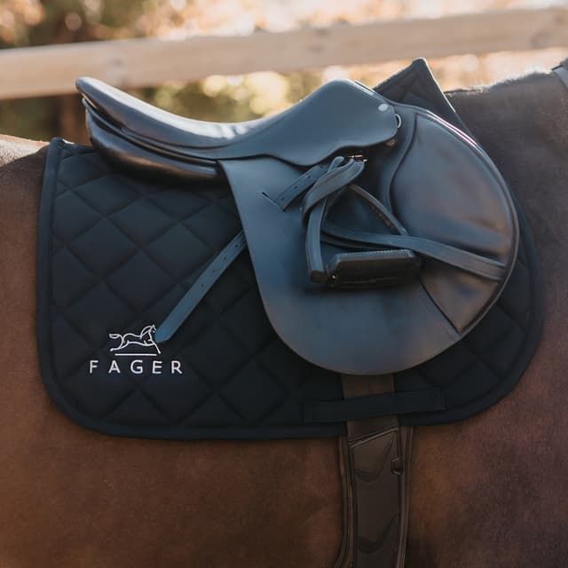 646_5326e23980-jump1_black-square